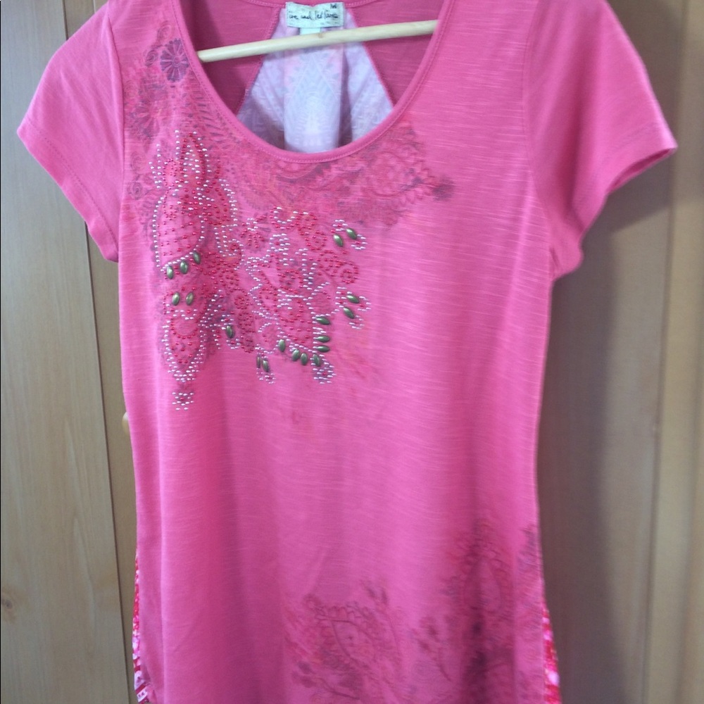 M live and let live boho top